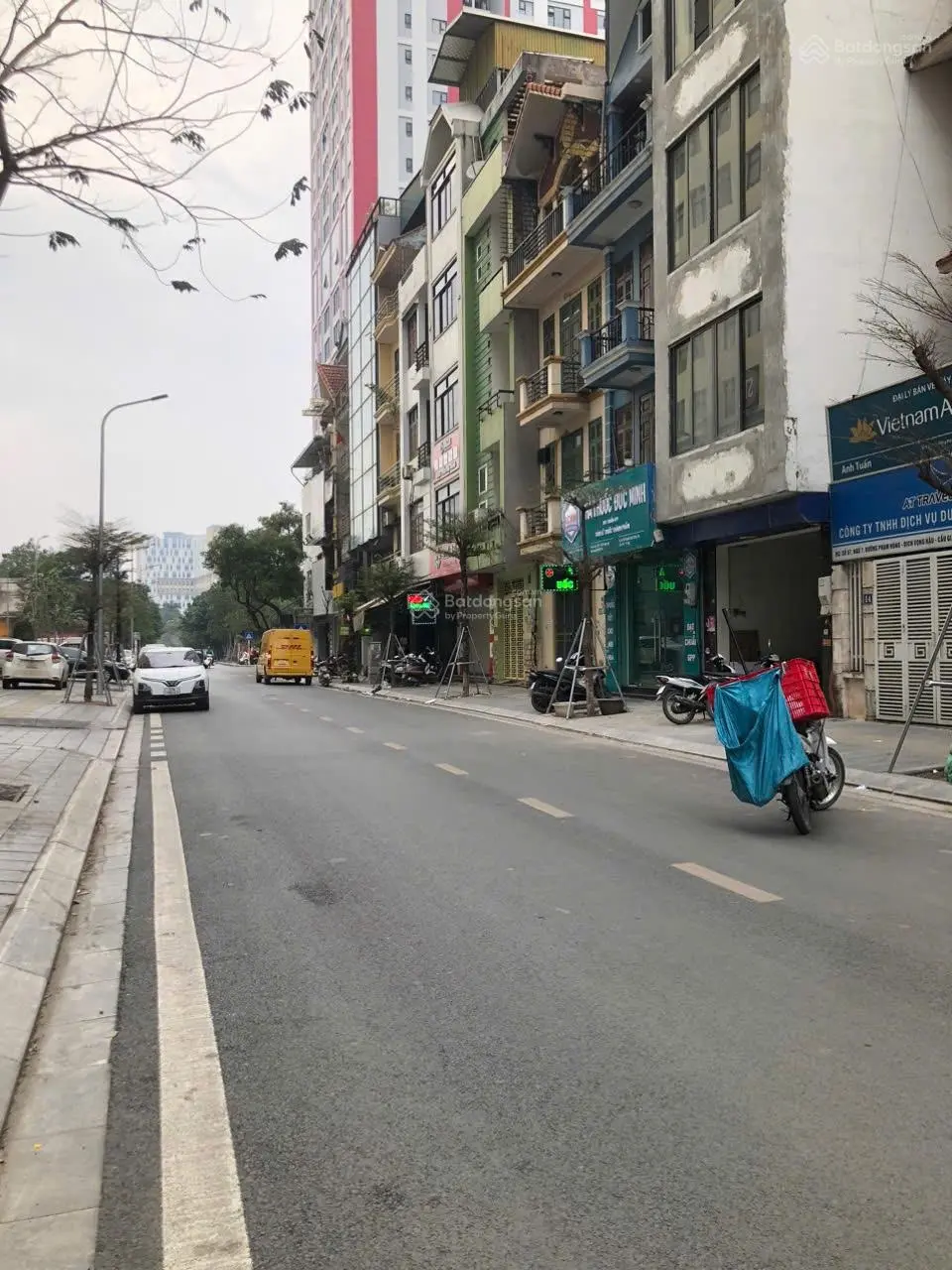 Cc gửi bán nhà phố duy tân - cầu giấy. 100m, đường rộng vỉa hè 20m. chủ cần bán gấp