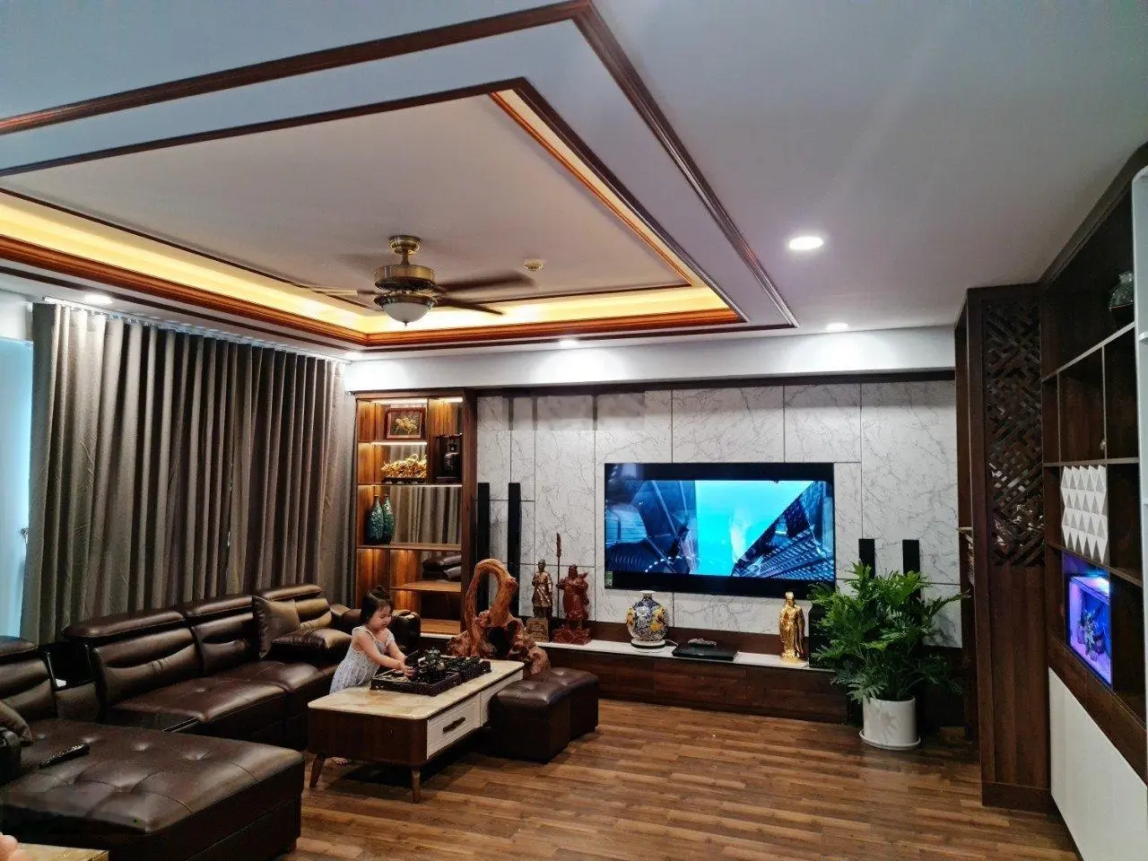 Chính chủ gửi bán căn góc 1604, 3N, 143m2, để lại tất cả nội thất, chung cư Green Diamond - Láng Hạ