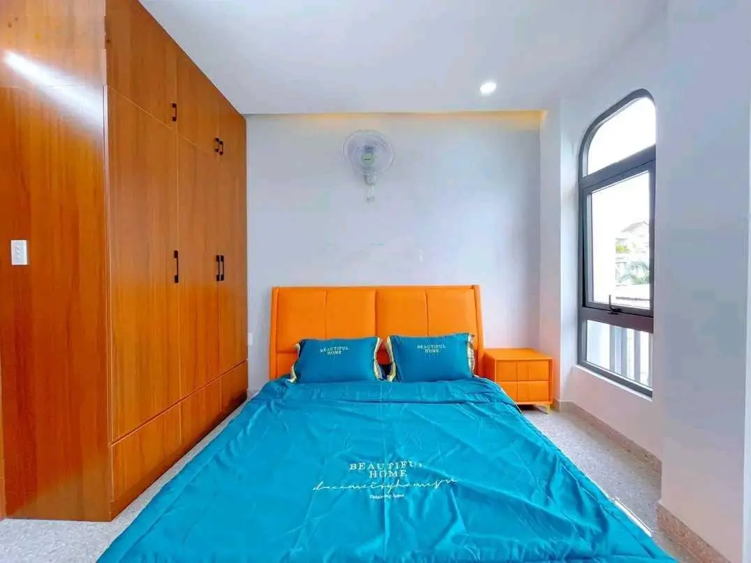 Nhà ngộp bán gấp căn 42m2 hẻm xe hơi đường Phan Đình Phùng P2 Phú Nhuận. Triệu. Sổ riêng
