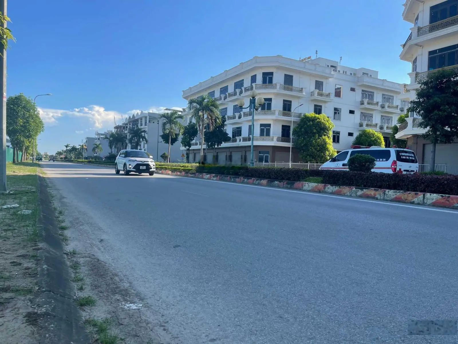 Nhà liền kề 4 tầng view công viên TP. Thanh Hóa giá chỉ 3,1 tỷ 0919 959 ***