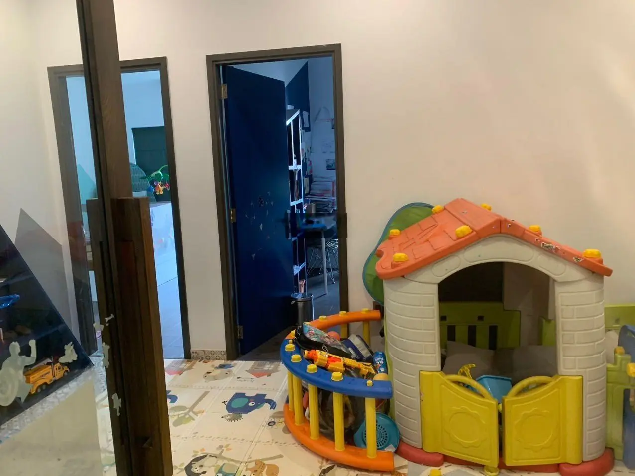 Nhà 1 hầm 1 trệt 4 lầu sân thượng đường Tú Xương, Hiệp Phú, Quận 9. 123m2 giá 17 Tỷ TL