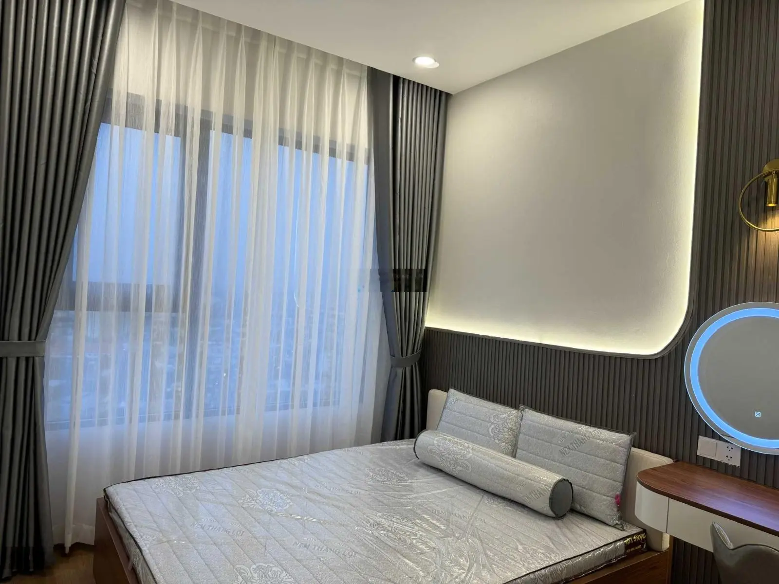 Căn 2PN Rivana view sông, tầng trung đẹp giá chỉ 2 tỷ 430 - Hỗ trợ thủ tục vay lên đến 70%