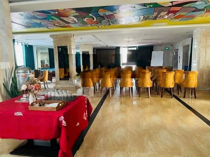 Bán tòa khách sạn 5 sao Nguyễn Thị Định hotel 550m2-9 tầng thang máy-mặt tiền 15m-ôtô tránh-250 tỷ
