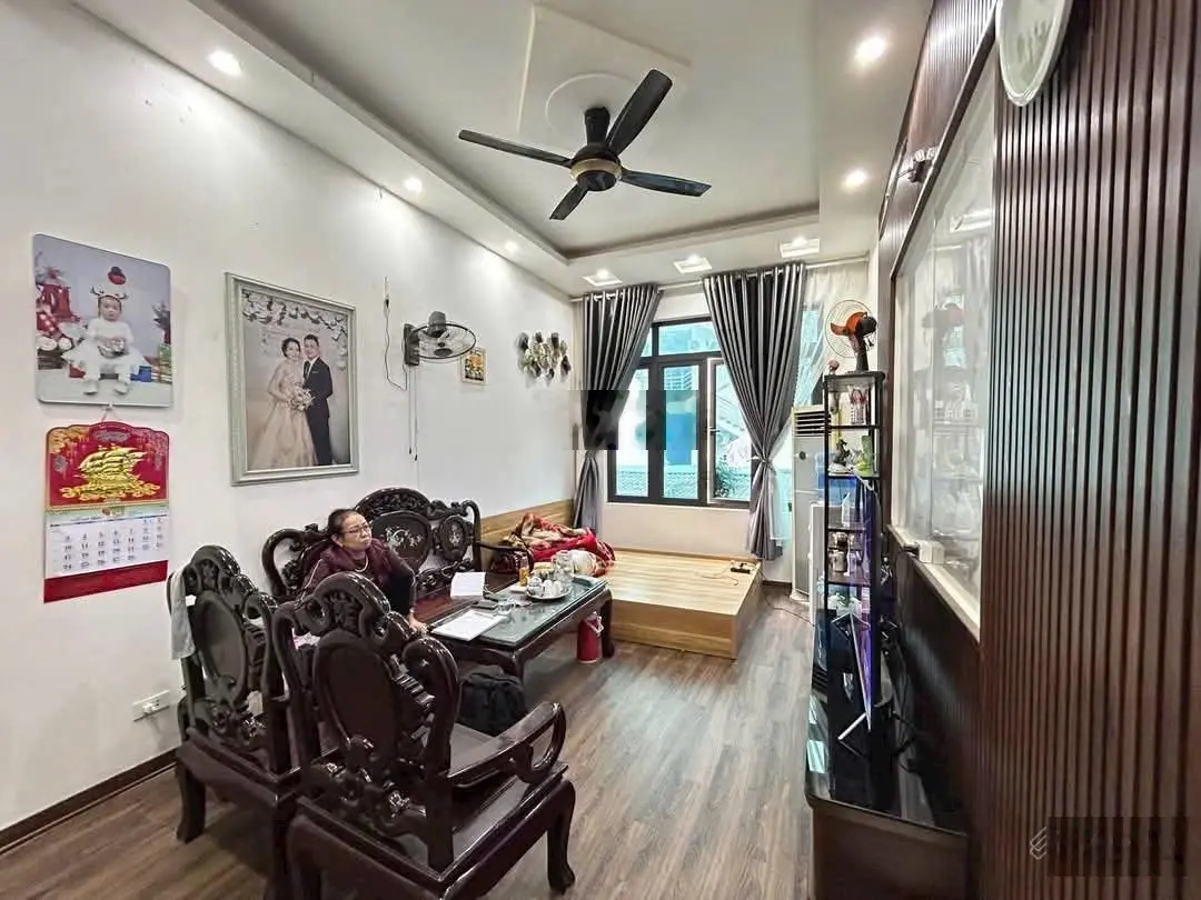 Bán Gấp Nhà Mễ Trì, 38mx 4 Tầng, Giá: 6,65 tỷ, Vị trí đẹp, Gần phố, Lh 0968.371.359