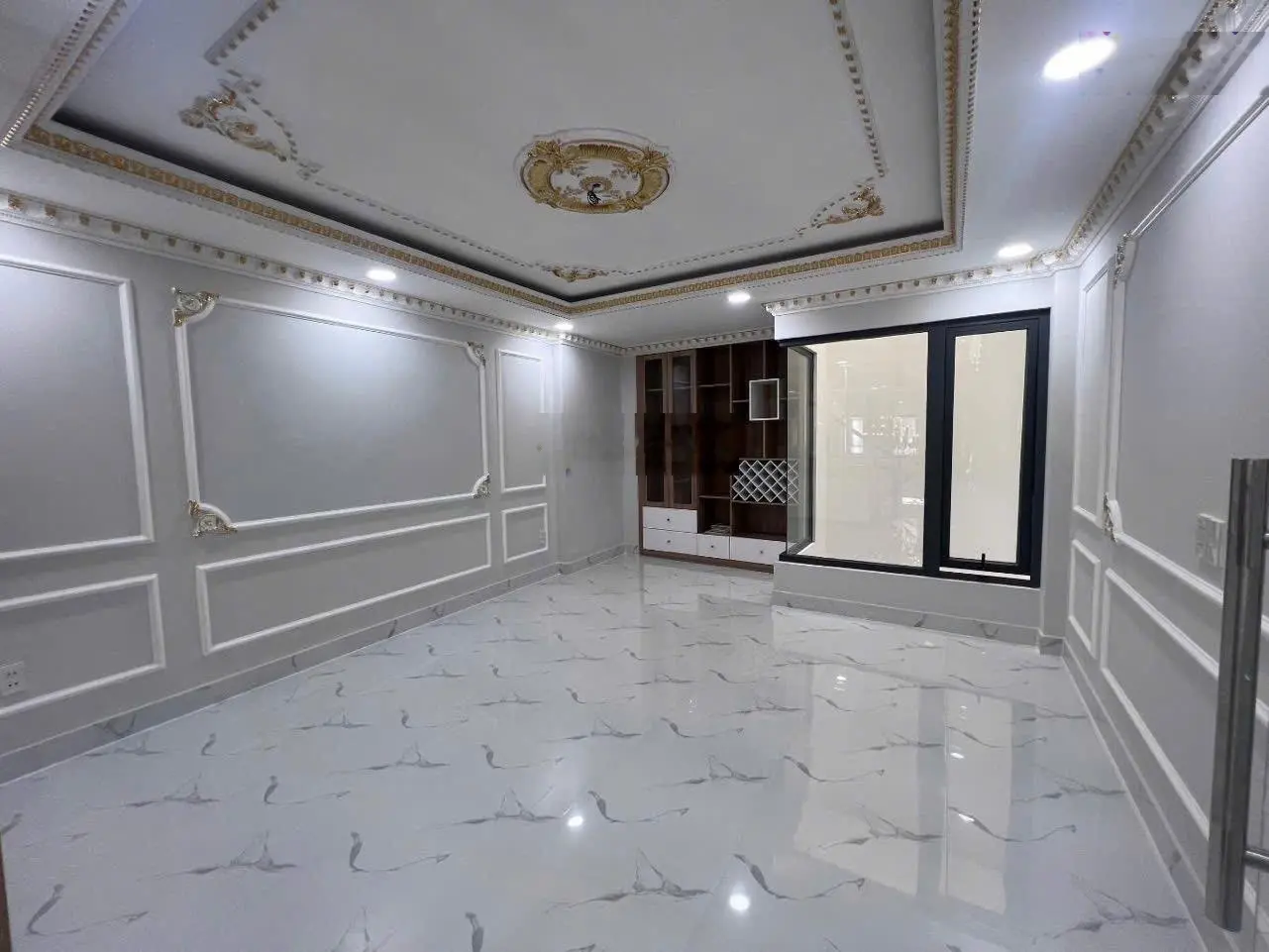 VIP nhà siêu phẩm cực đẹp - hiện đại cao cấp - nội thất giá trị 5 tầng BTCT