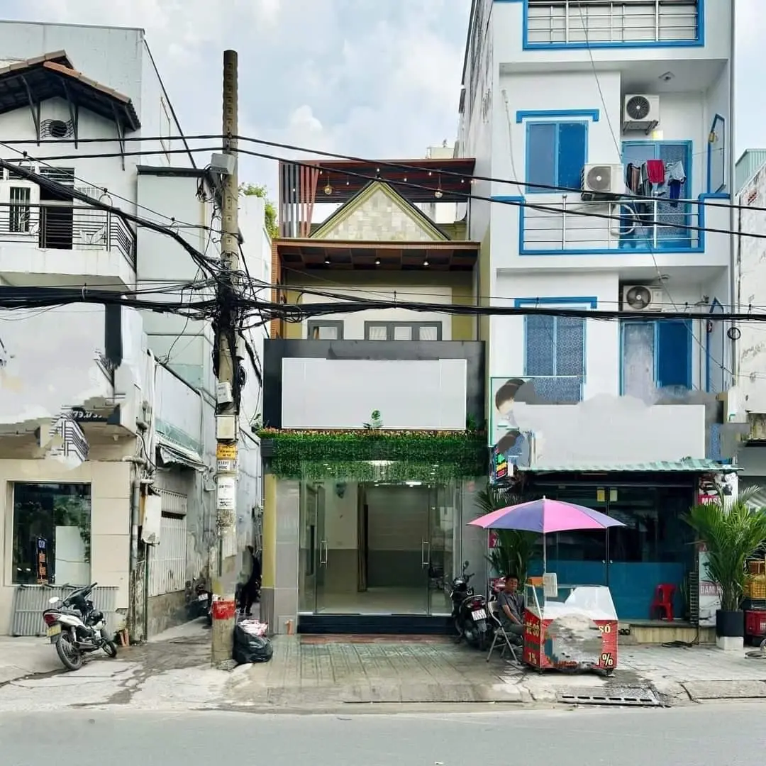 Bán gấp nhà đang cho thuê 29tr/th ở Bùi Hữu Nghĩa-P5-Q5. DT 74,8m giá 3tỷ86 cách chợ Hoà Bình 300m