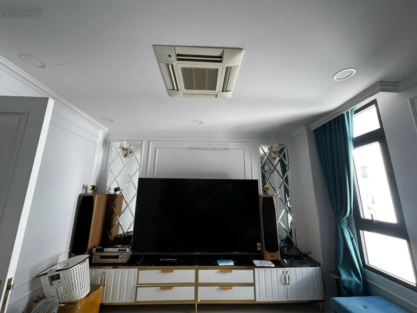 Bán nhà phố Verosa Park ngang 6mx18 full nội thất cao cấp