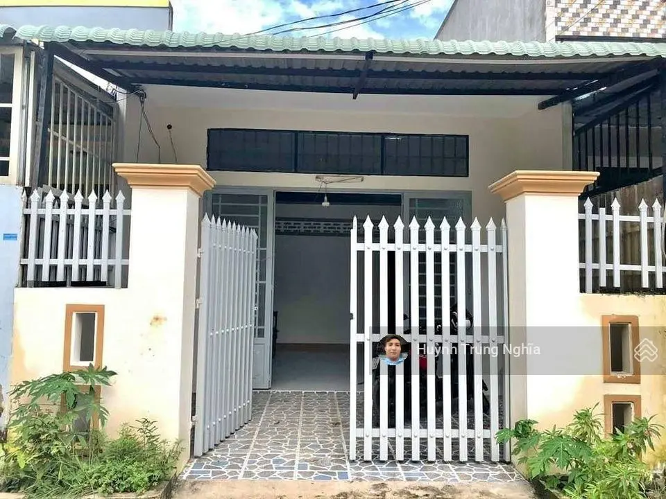 Chủ ngộp bán gấp nhà cấp 4 Giá 1 tỷ 250 đường Bà Triệu thị trấn Hóc Môn ngay bệnh viện Hóc Môn