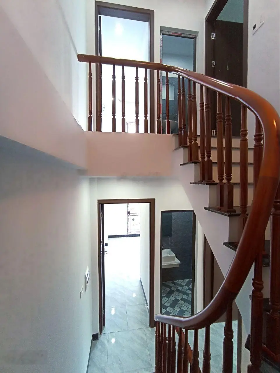 Biêt thự mini, 3 tầng, mặt tiền 6,69m, oto đỗ cửa,giá chỉ có 3,2 tỷ.