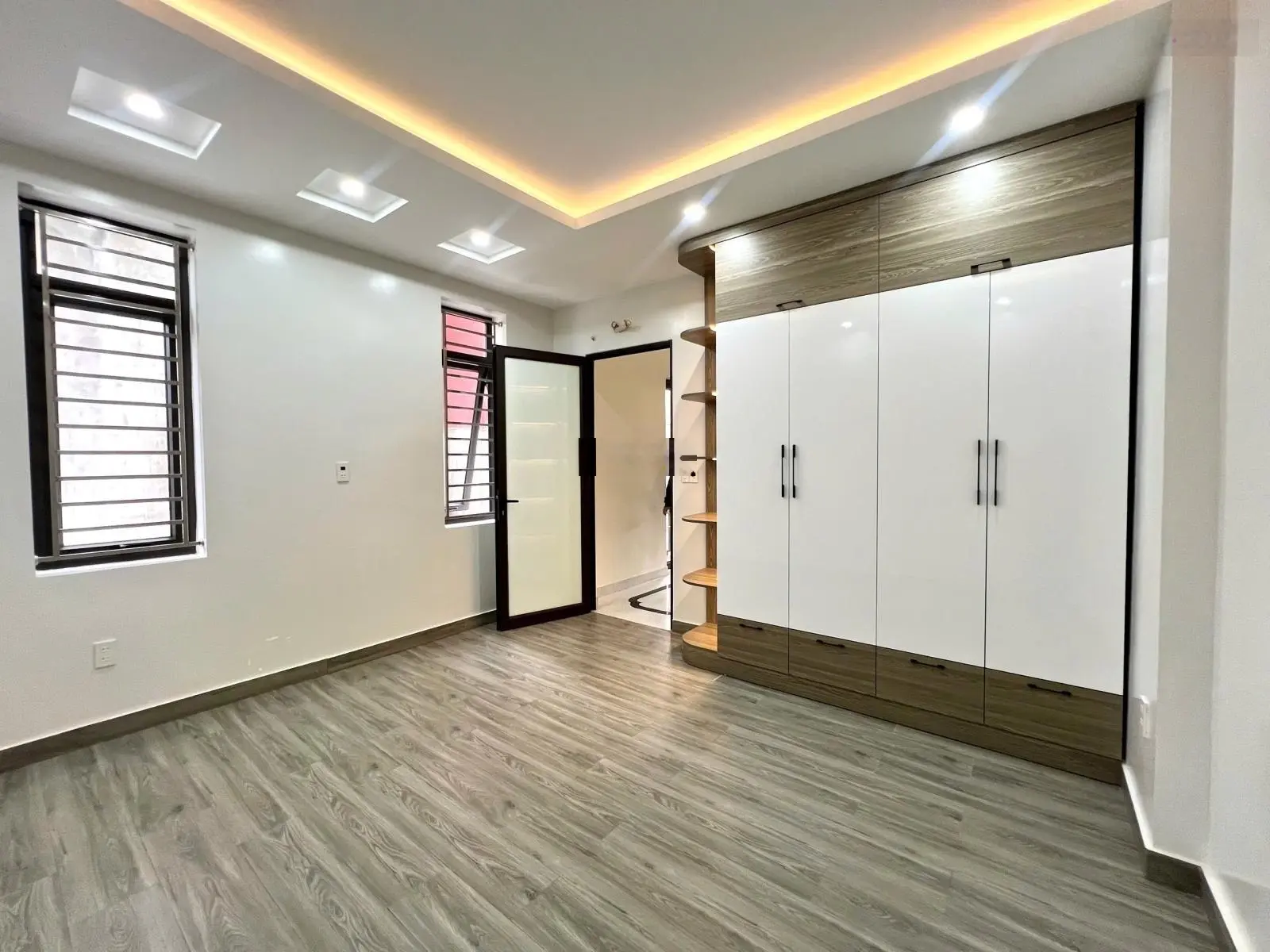 Bán nhà riêng view đẹp tại phường Dư Hàng Kênh, giá tốt nhất chỉ 4,68 tỷ VND, 65m2