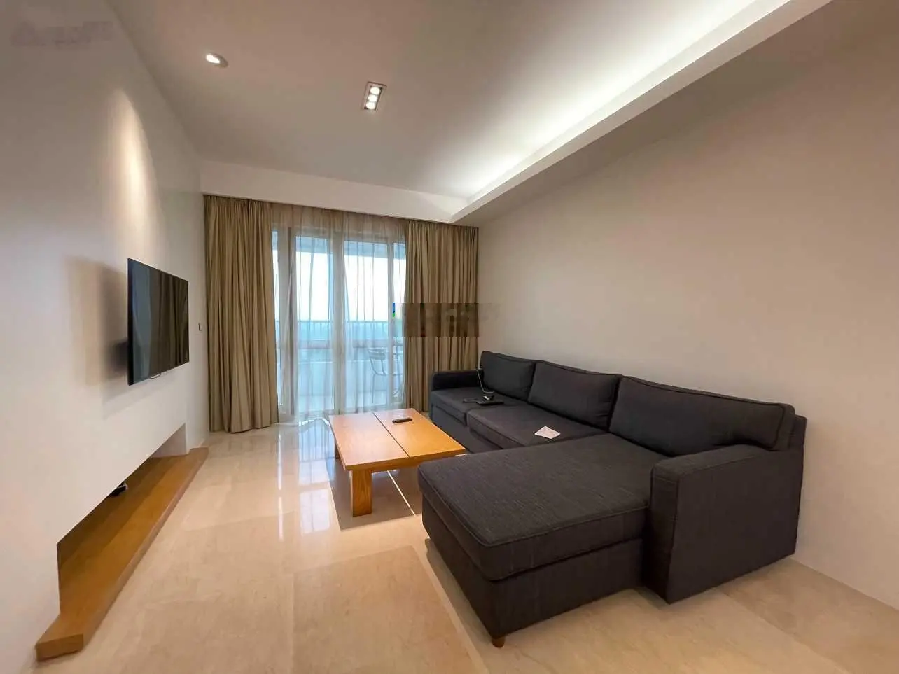 Chính chủ bán căn hộ view sân golf tòa P2 Ciputra, tầng cao hướng mát, nội thất nguyên bản