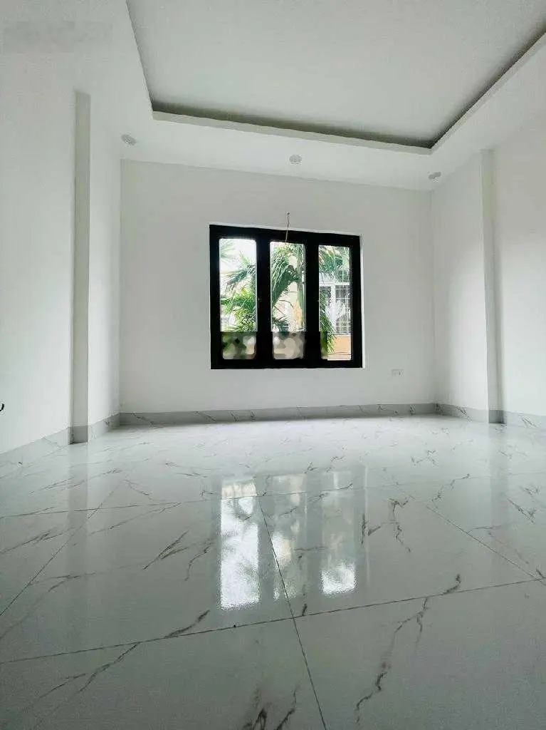 Nhà trục chính gần khu Nhổn, đường ô tô vào nhà, có thể kinh doanh nhỏ lẻ giáp KDT Trịnh Văn Bô