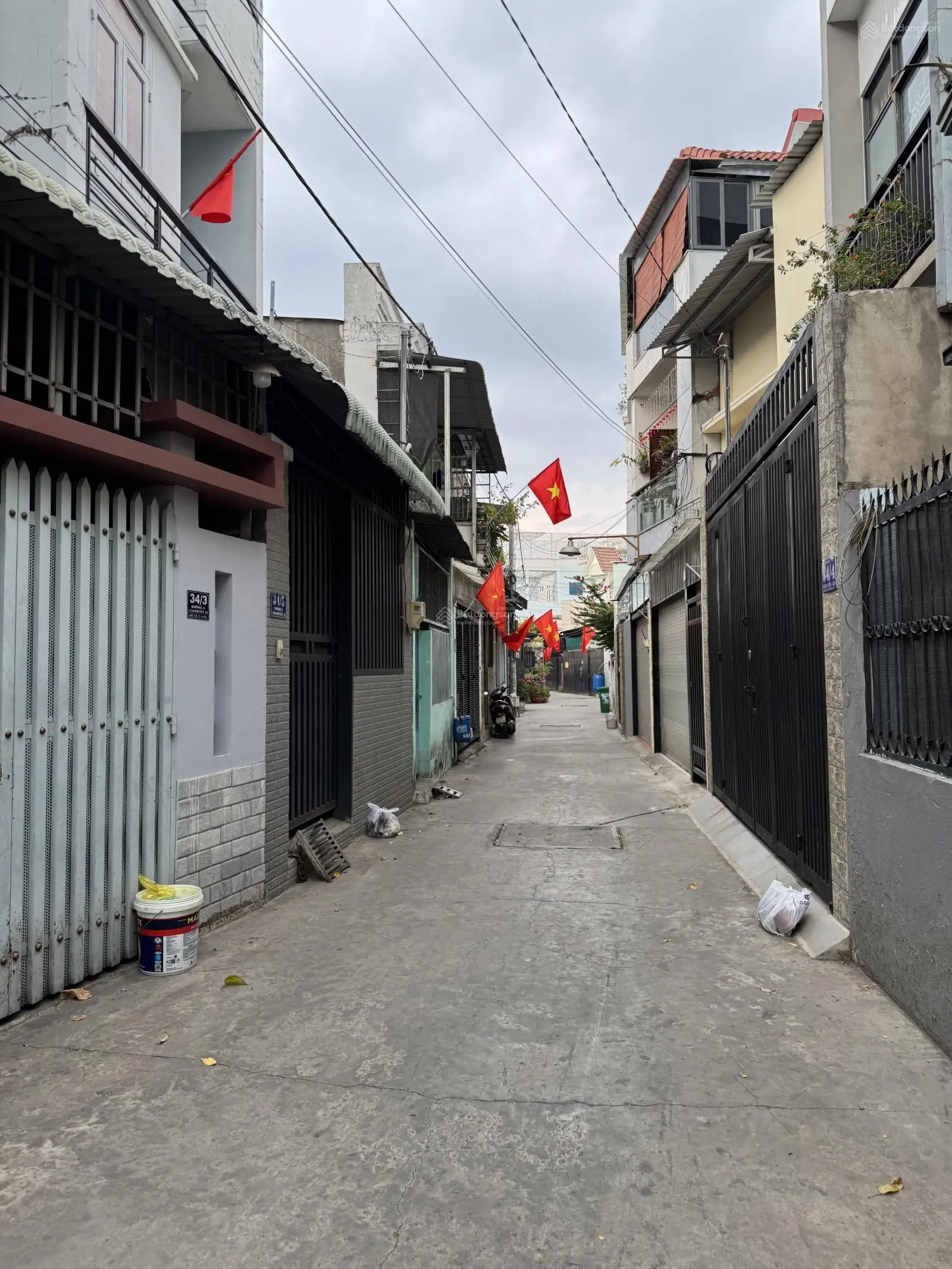 1 căn ra mặt tiền, ngay Đình Phong Phú, 6PN, thuận tiện mở văn phòng hoặc Cho thuê