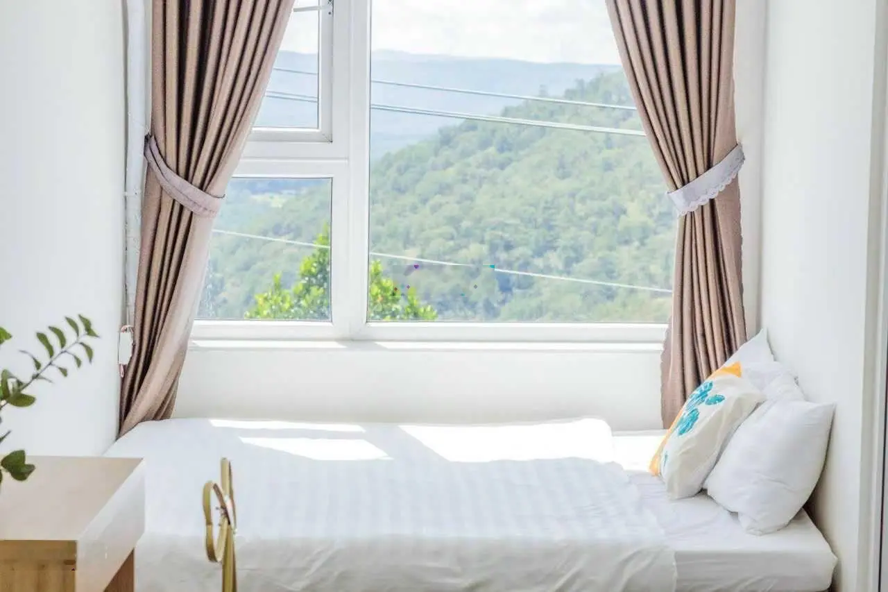 Nhà sân vườn 2MT KQH Trần Quang Diệu DT thực 79m2 vuông vức 2 tầng view thung lũng rừng thông