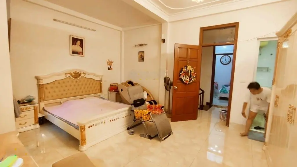 Nhà đẹp - lô góc - phố Nguyễn Sơn - Long Biên - mặt tiền to - nhiều tiện ích - an sinh lý tưởng
