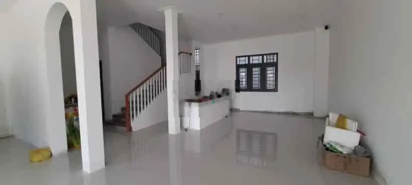 GẤP BÁN GIÁ RẺ NHÀ 1 TRỆT 1 LẦU KHU PHỐ HOA LAN PHƯỜNG 8, TP VĨNH LONG