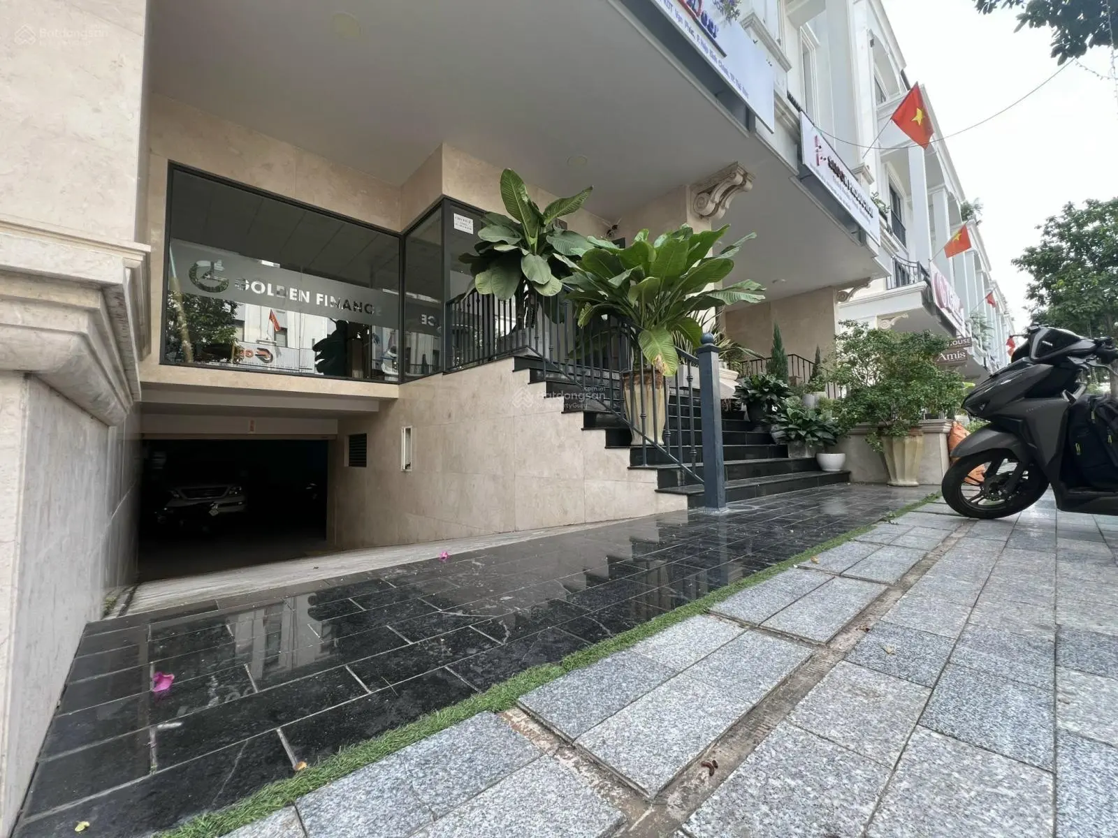 Bán nhà khu đô thị Vạn Phúc - vị trí đẹp gần kênh sông Trăng - 7x19m - Sổ hồng riêng - Có thang máy