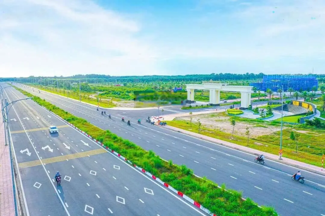 Bán đất 900 triệu, diện tích 105m2 giá 900tr, mặt tiền đường 25C, Xã Phú Hội, trung tâm hành chính