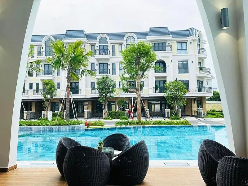 Cần bán nhà phố 2 mặt tiền H07 The Classia Khang Điền