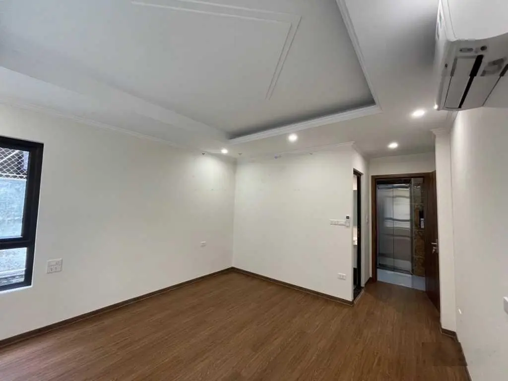 Bán gấp nhà Liễu Giai - Văn Cao 31m/39m2 x7 tầng thang máy lô góc 2 mặt thg ôtô 9.7 tỷ 0394 743 ***