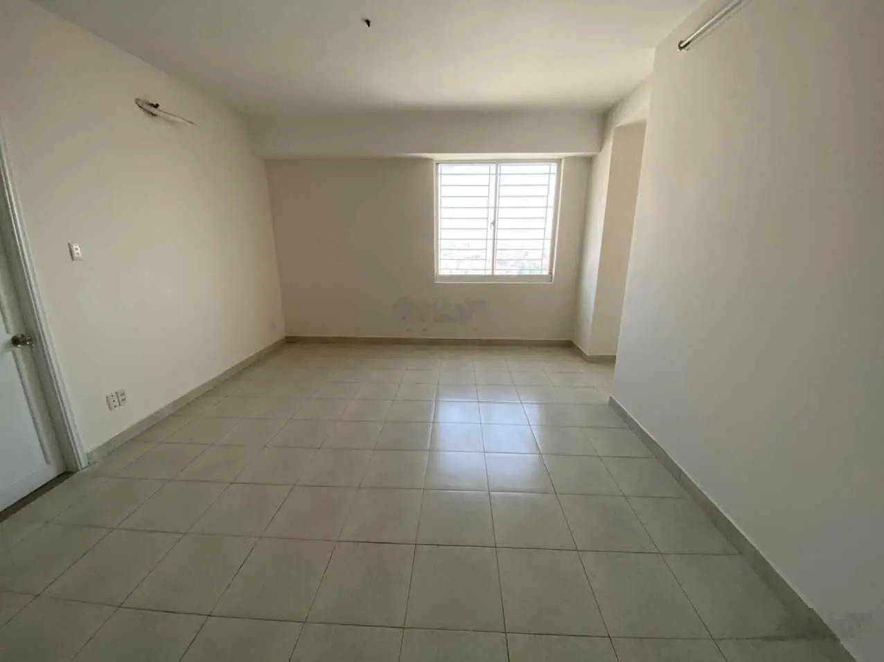 Thu Trúc - Chuyên bán căn hộ Phú Mỹ Thuận 95m2, 2PN, 2WC, lầu 6, ở ngay, giá từ 1.3 tỷ