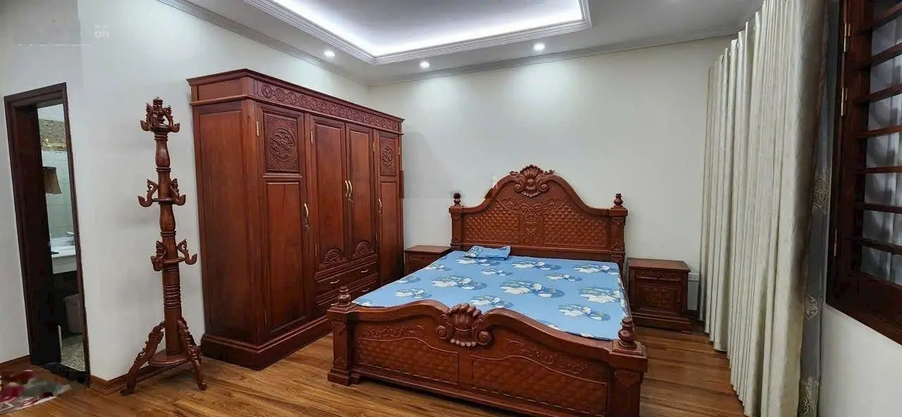 Nhà Ngõ Giáp bát, ô tô vào nhà, 56m giá 10.6 tỷ kinh doanh, ở luôn, mặt tiền rộng đẹp