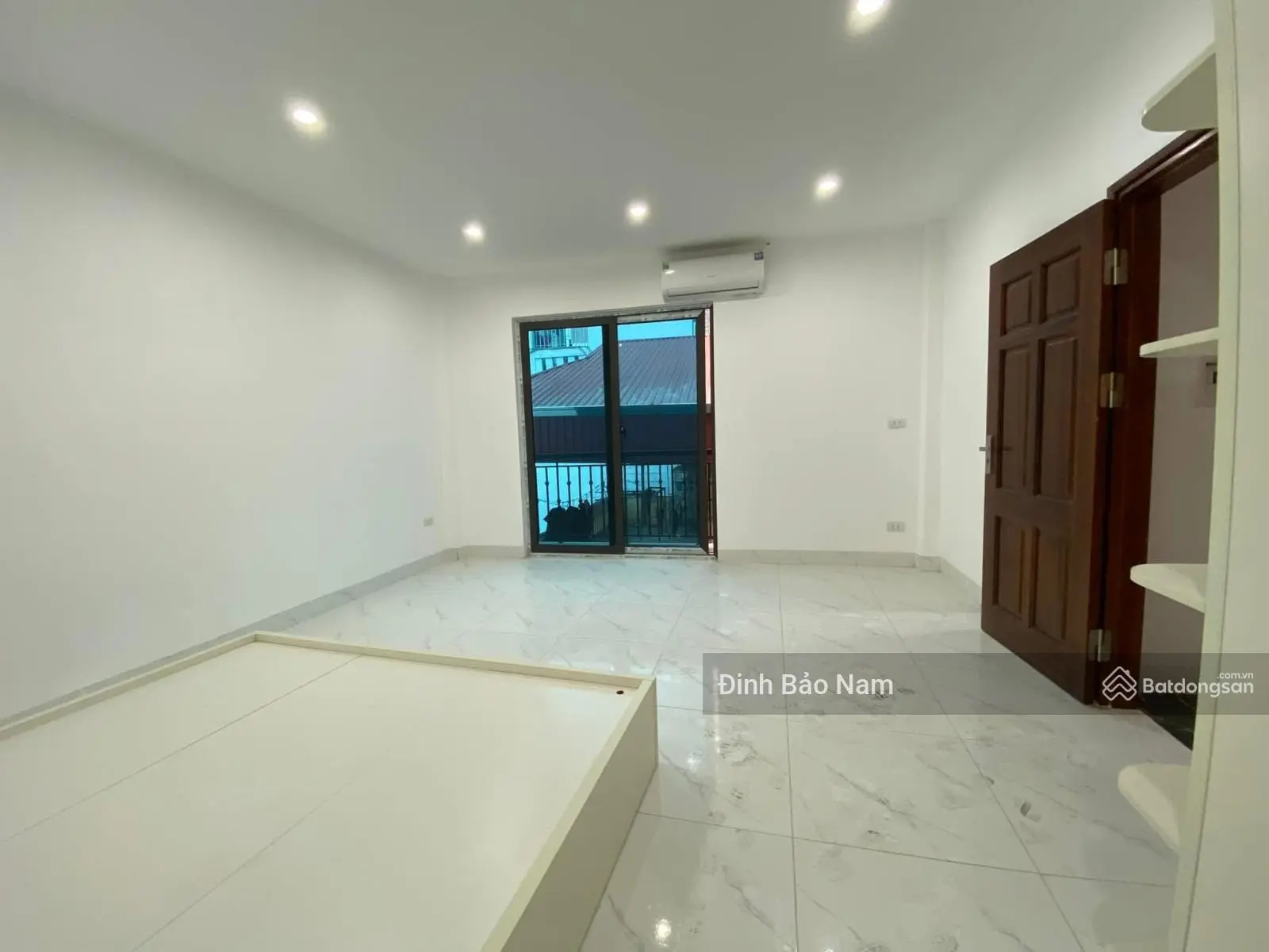Xuân đỉnh 31m 5 tầng xây mới mặt tiền 3.9m giá nhỉnh 6 tỷ sổ đỏ đẹp giáp với ngoại giao đoàn