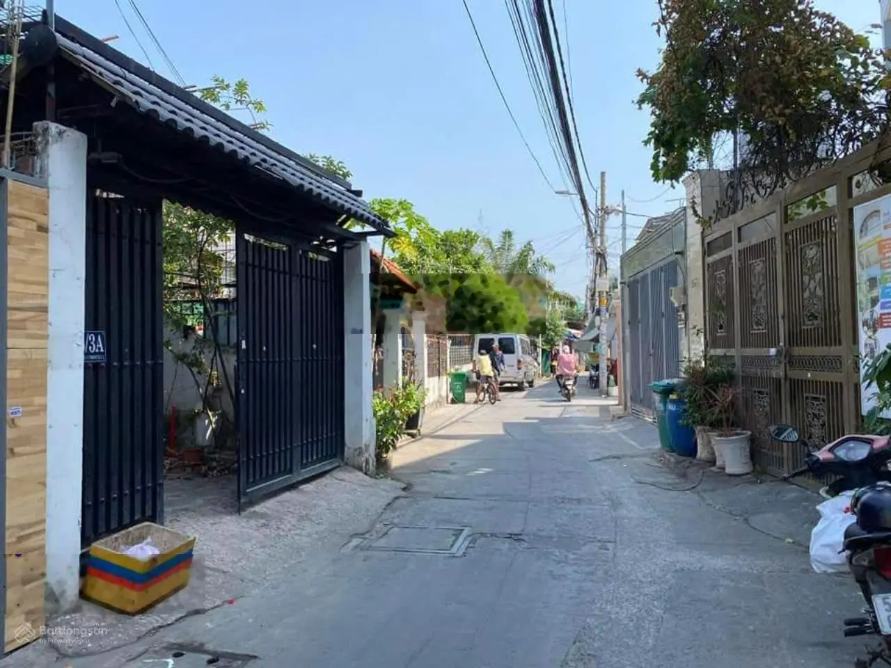 Bán nhà nguyên căn ngay trung tâm thành phố thủ đức
