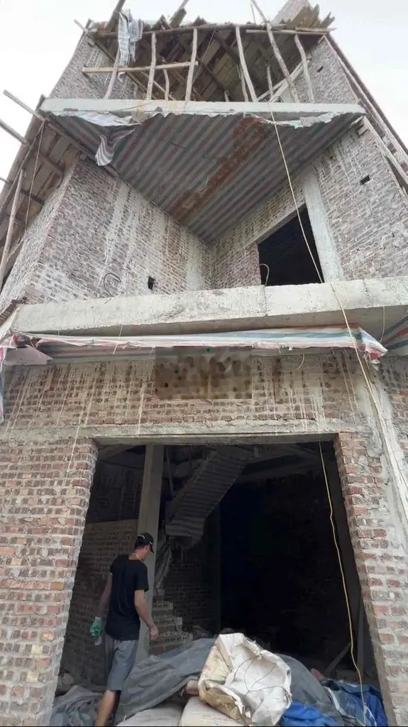 Trả trước 1 tỷ - 40m2 - Ô tô đỗ cửa - 500m ra Đại lộ Thăng Long