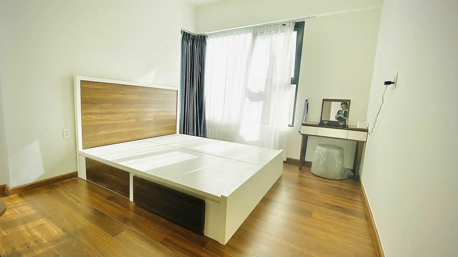 Bán 75m2 (góc) view hồ bơi - đẹp nhất Akari - sổ về Th07/2024 - NH cho vay 80% LHXN 0905 912 ***
