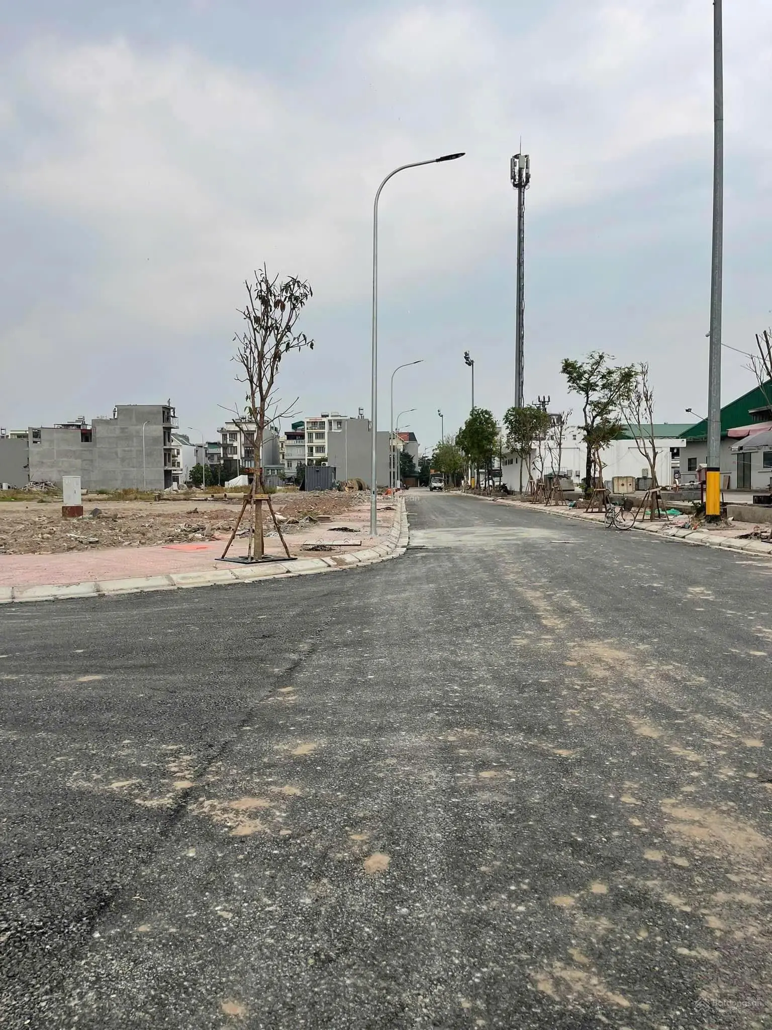 Siêu rẻ 58m2 lô góc đường 30m khu TĐC Kiến Thiết Sở Dầu chỉ hơn 3 tỷ xíu