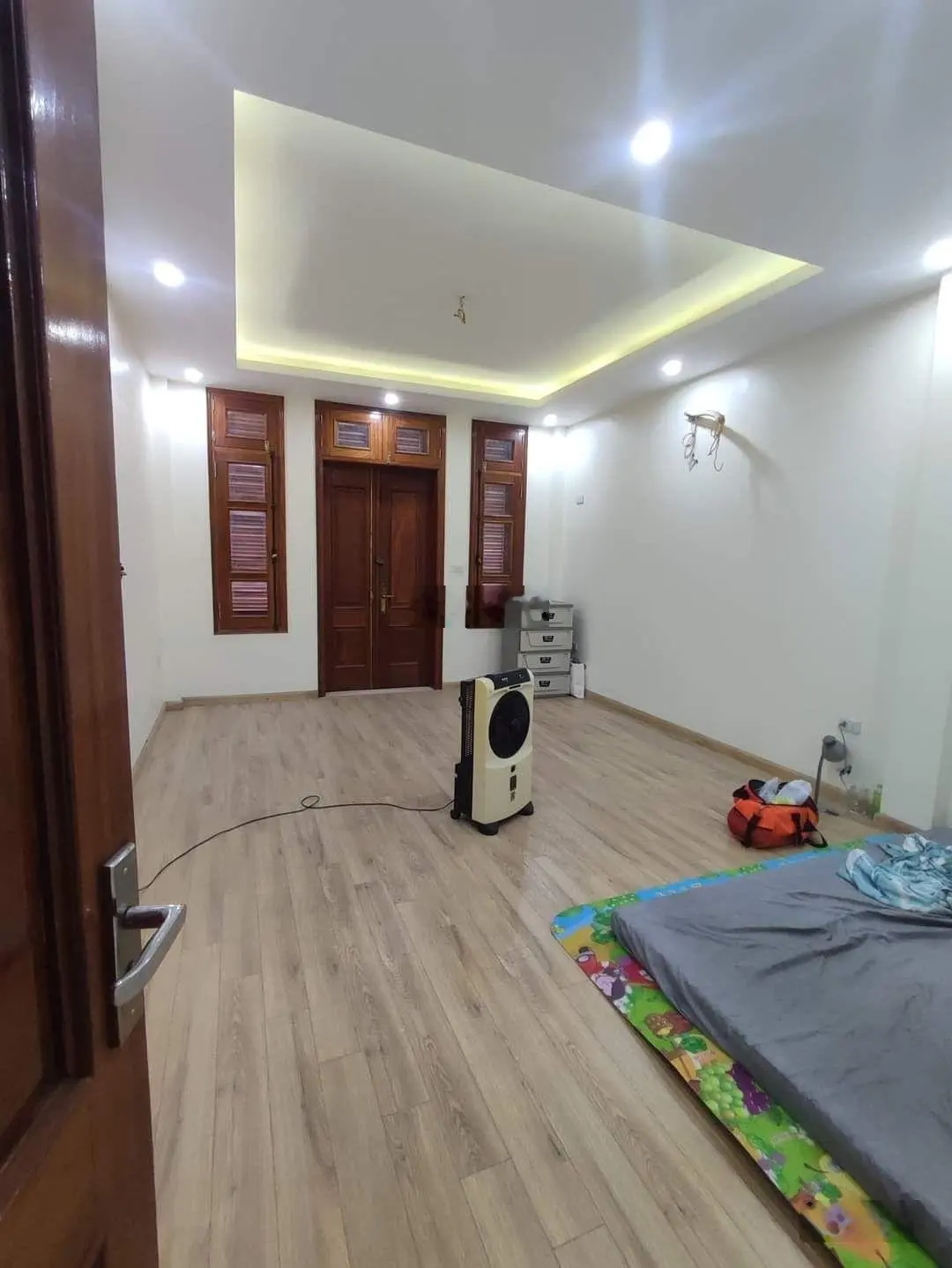 Chính chủ cần bán Đất tăng nhà Trung tâm Quận Ba Đình, phân lô vỉa hè, Ô tô, dt 60m, mt 6m,19,99 tỷ