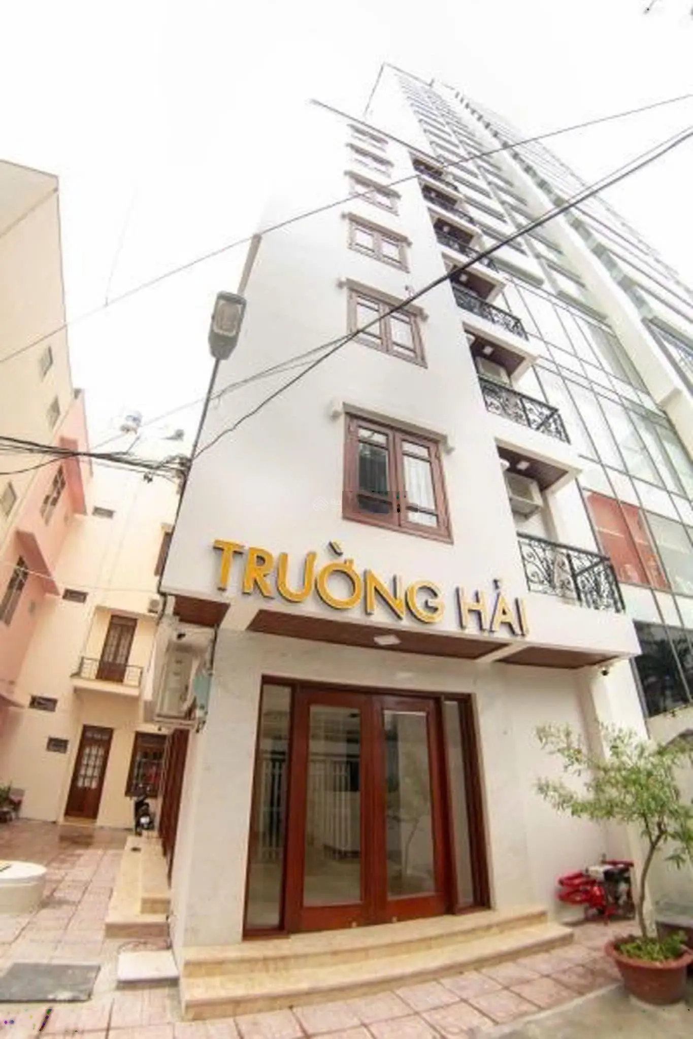 Cần bán khách sạn 7 tầng khu Quân Trấn (khu phố Tây sầm uất) - Giá chỉ 17tỷ (thương lượng)
