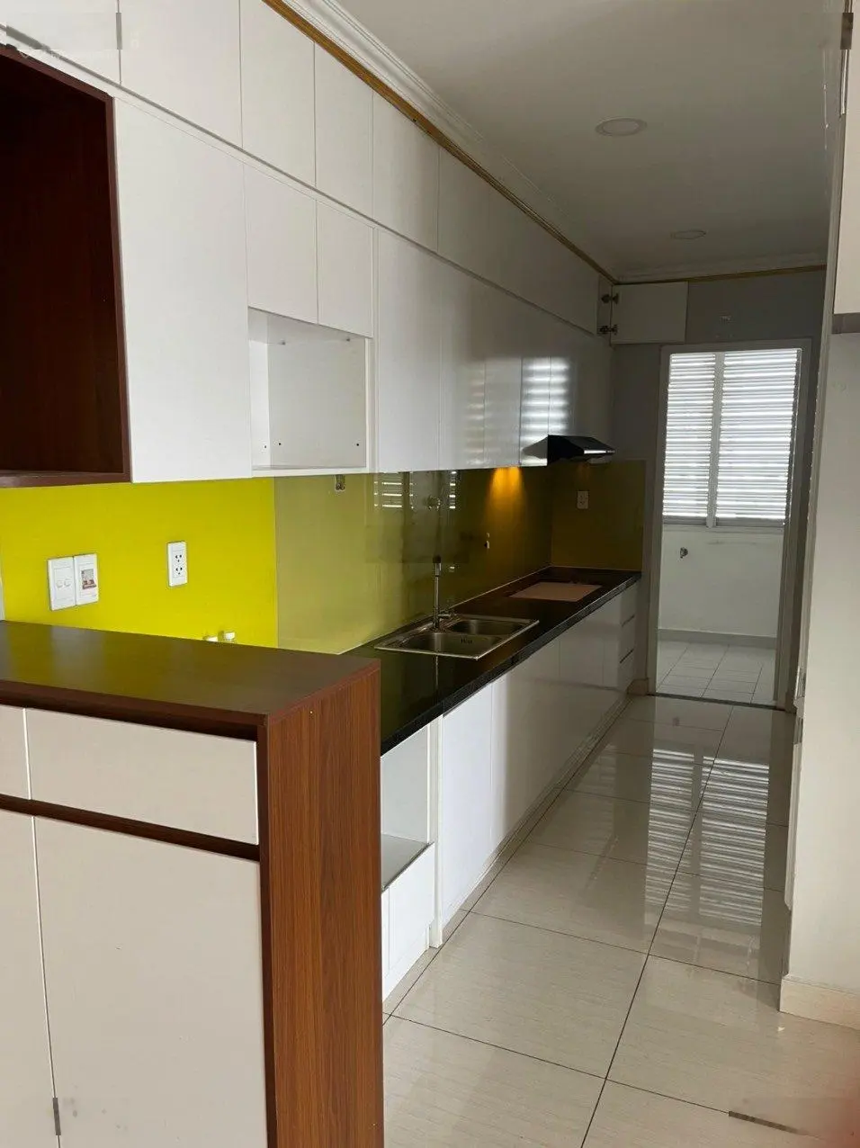 Bán nhà mặt phố giá 15,5 tỷ tại Phố Nguyễn Cừ, Quận 2, Dt: 4.5x26m ( 114.6m2 ). Lh: 0903 398 ***