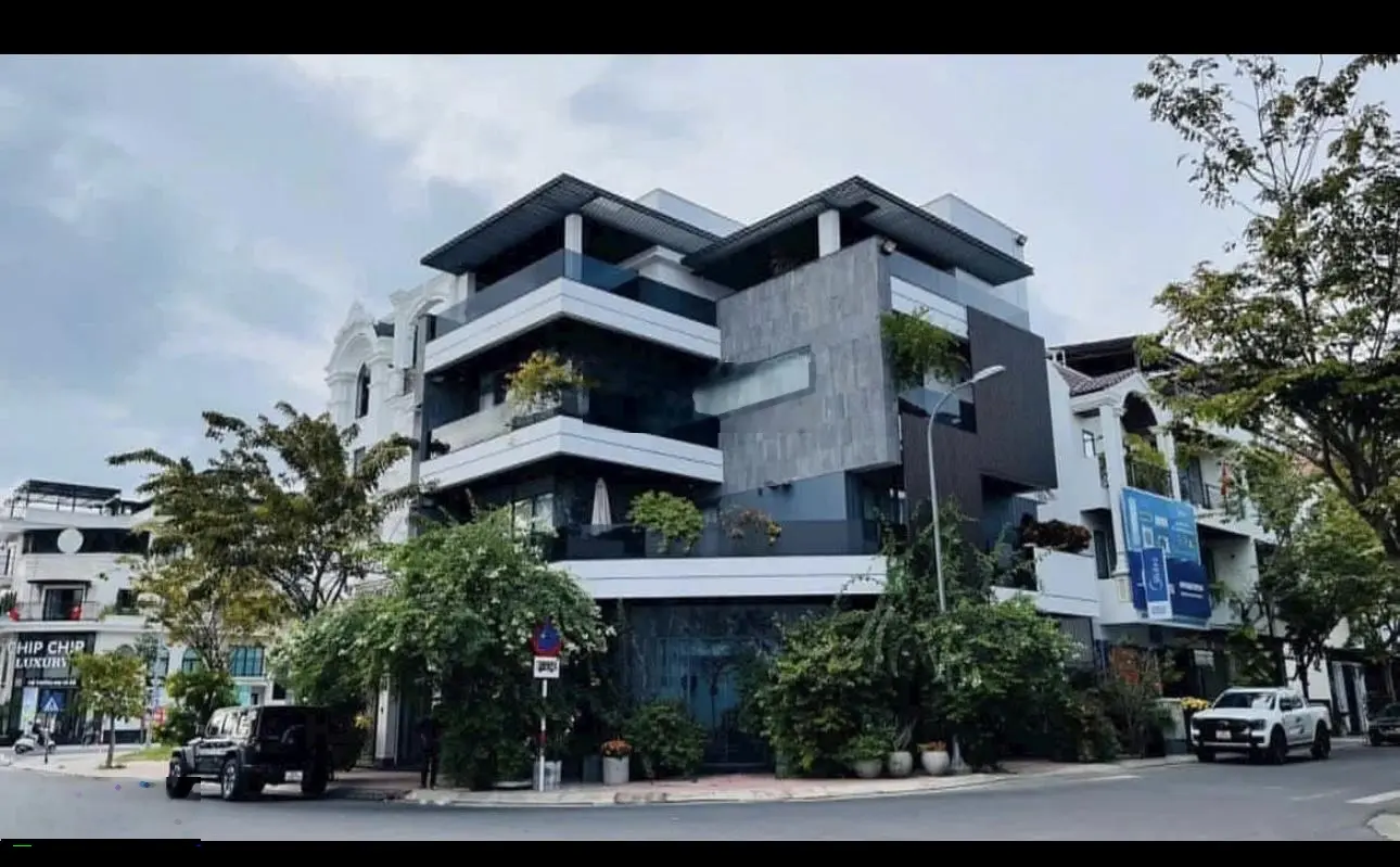 Bán căn nhà biệt thự 17 tỷ, 4 tầng, Góc Khu Đô Thị Hà Quang 2, Nha Trang. LH 0789111058