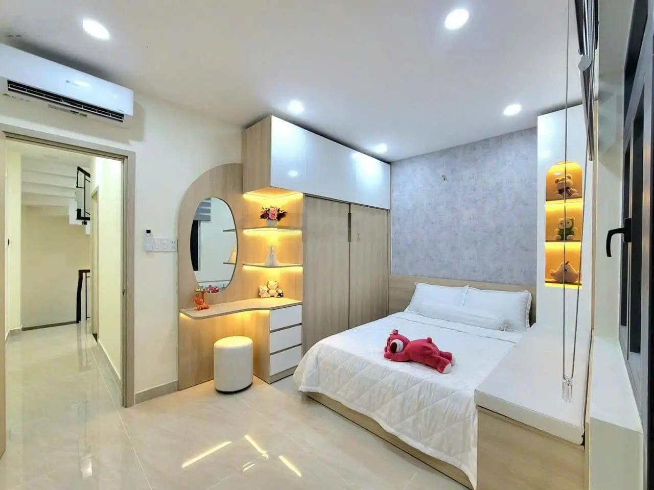 Siêu phẩm nhà 60.9m2 Thảo Điền, Q2. Xây 1 trệt 1 lửng 2 lầu và sân thượng, sổ sẵn