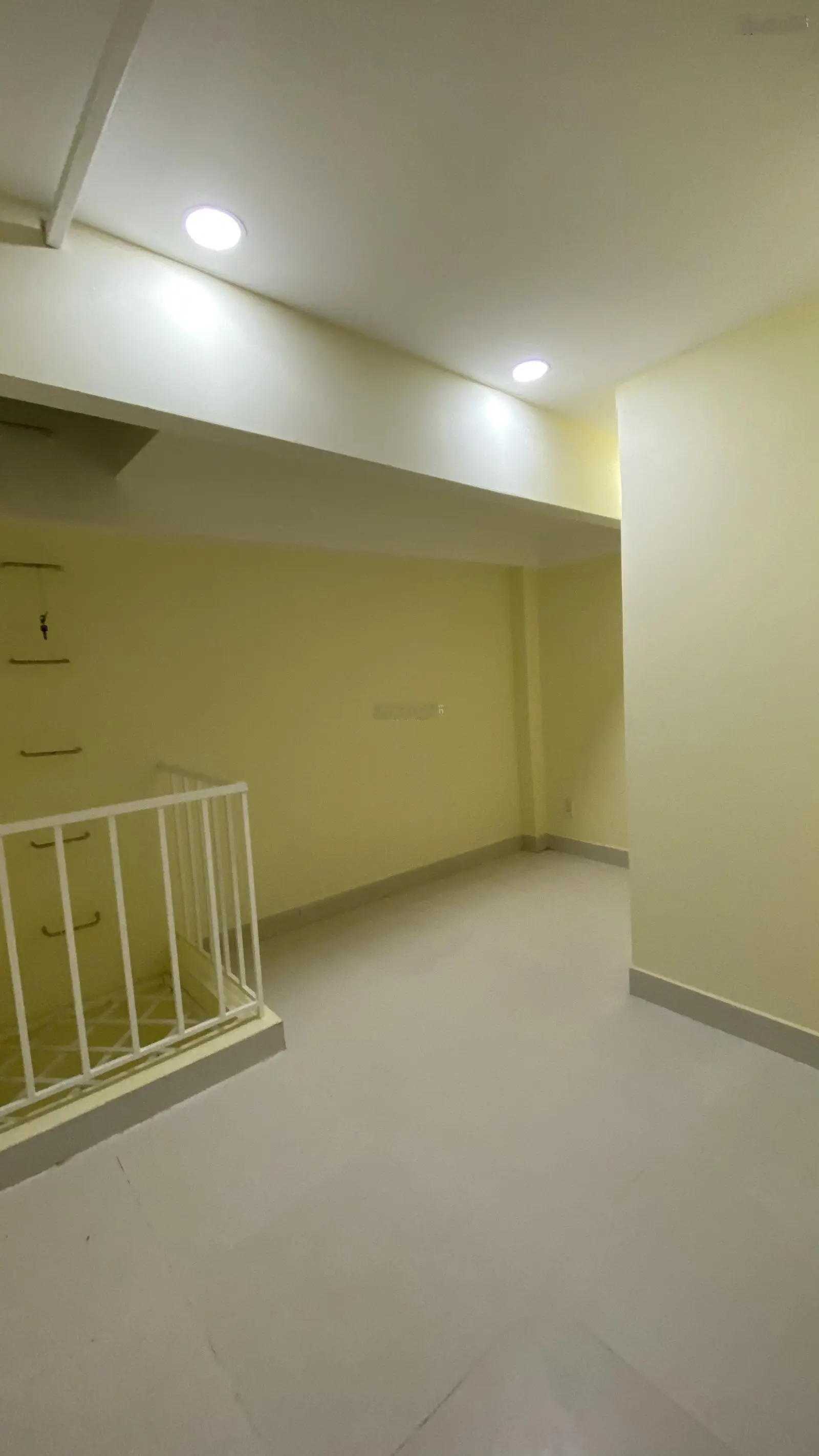 Nhà lầu hẻm ô tô sát mặt tiền đường 24 linh đông. Gần đường 22 đường Ụ Ghe. Gần vành đai 2. Sổ hồng