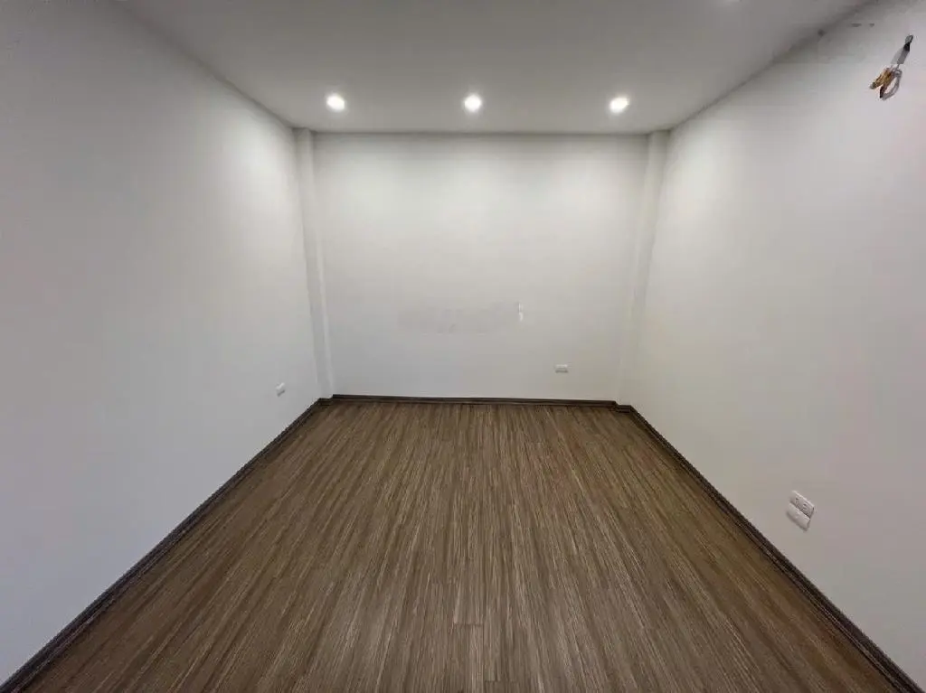 Bán nhà đẹp phố trạm long biên hà nội 80m2