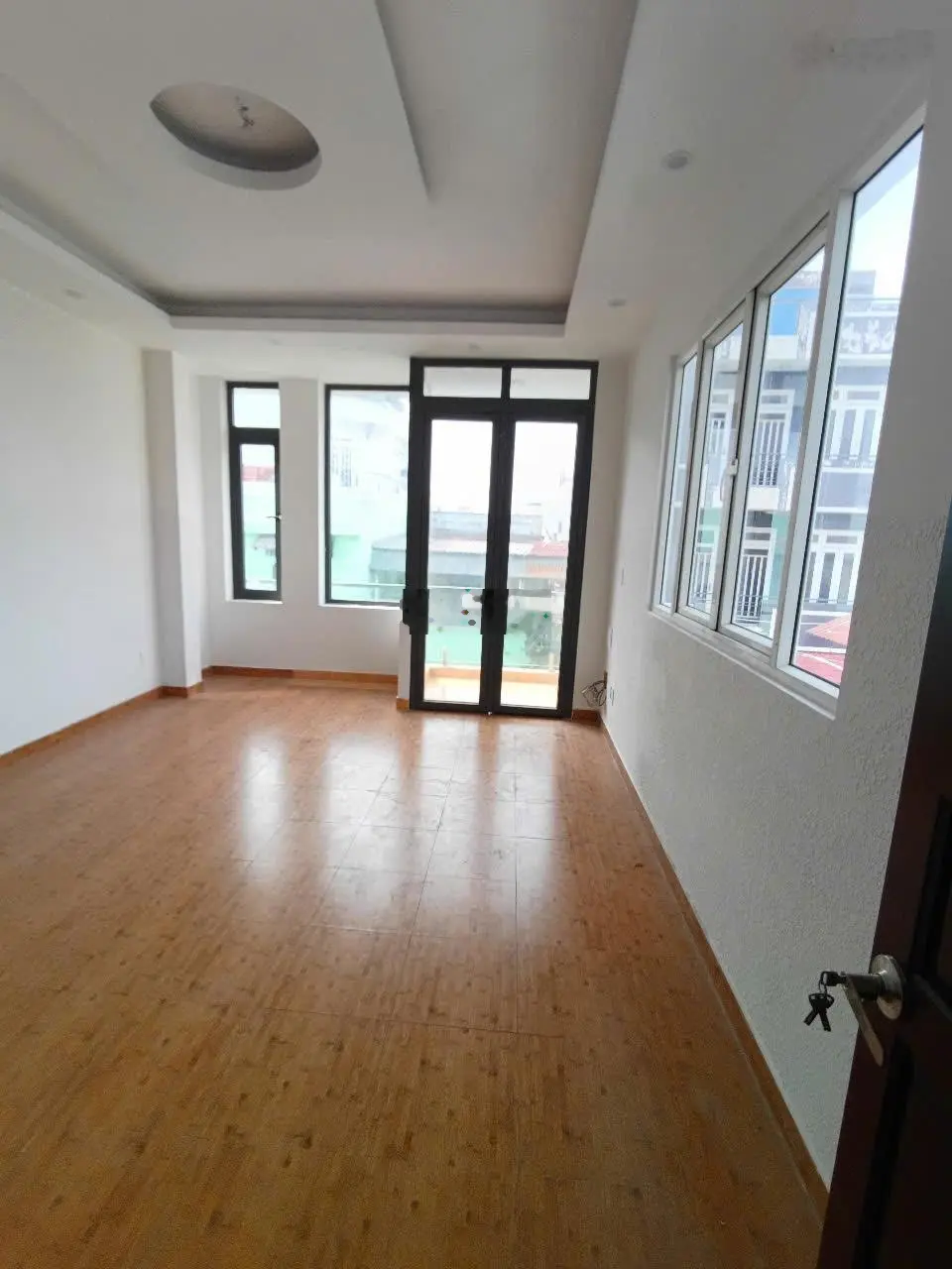 Nhà 1T3L có 6PN, 6WC đường Đỗ Xuân Hợp, Phước Long B, Q9, DT 100m2, giá 8.3 tỷ, đang cho thuê 22tr