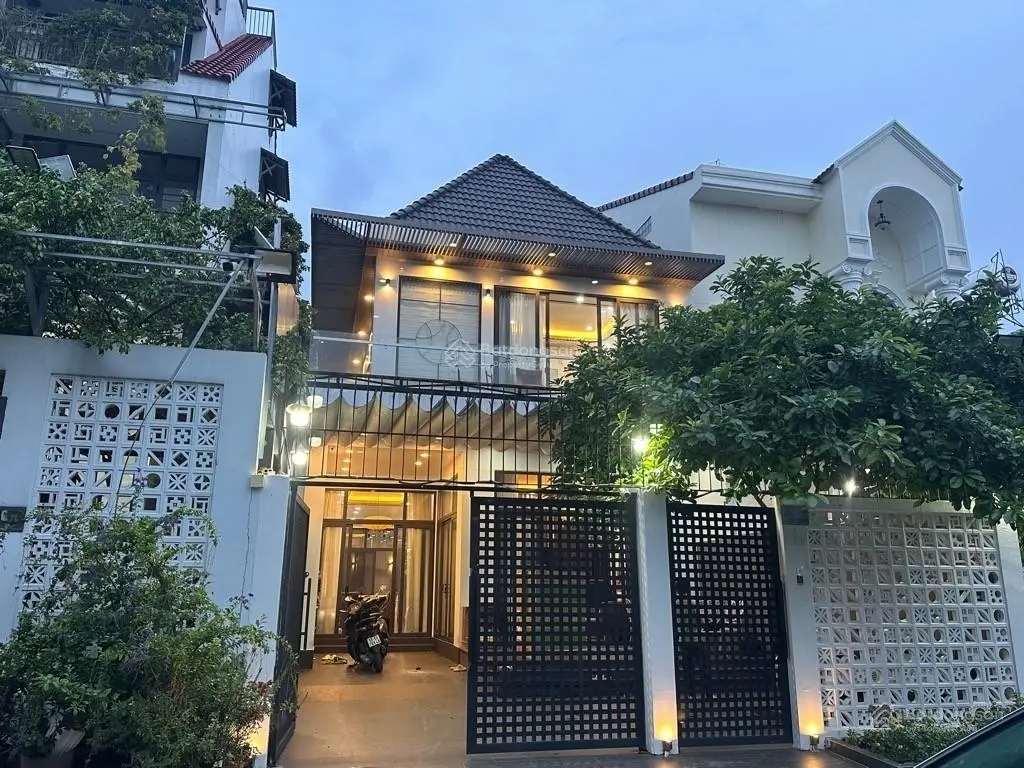 Biệt thự ven sông sài gòn, view công viên, nội thất cao cấp, kế gigamall, 8x21,5; 22,9 tỷ.