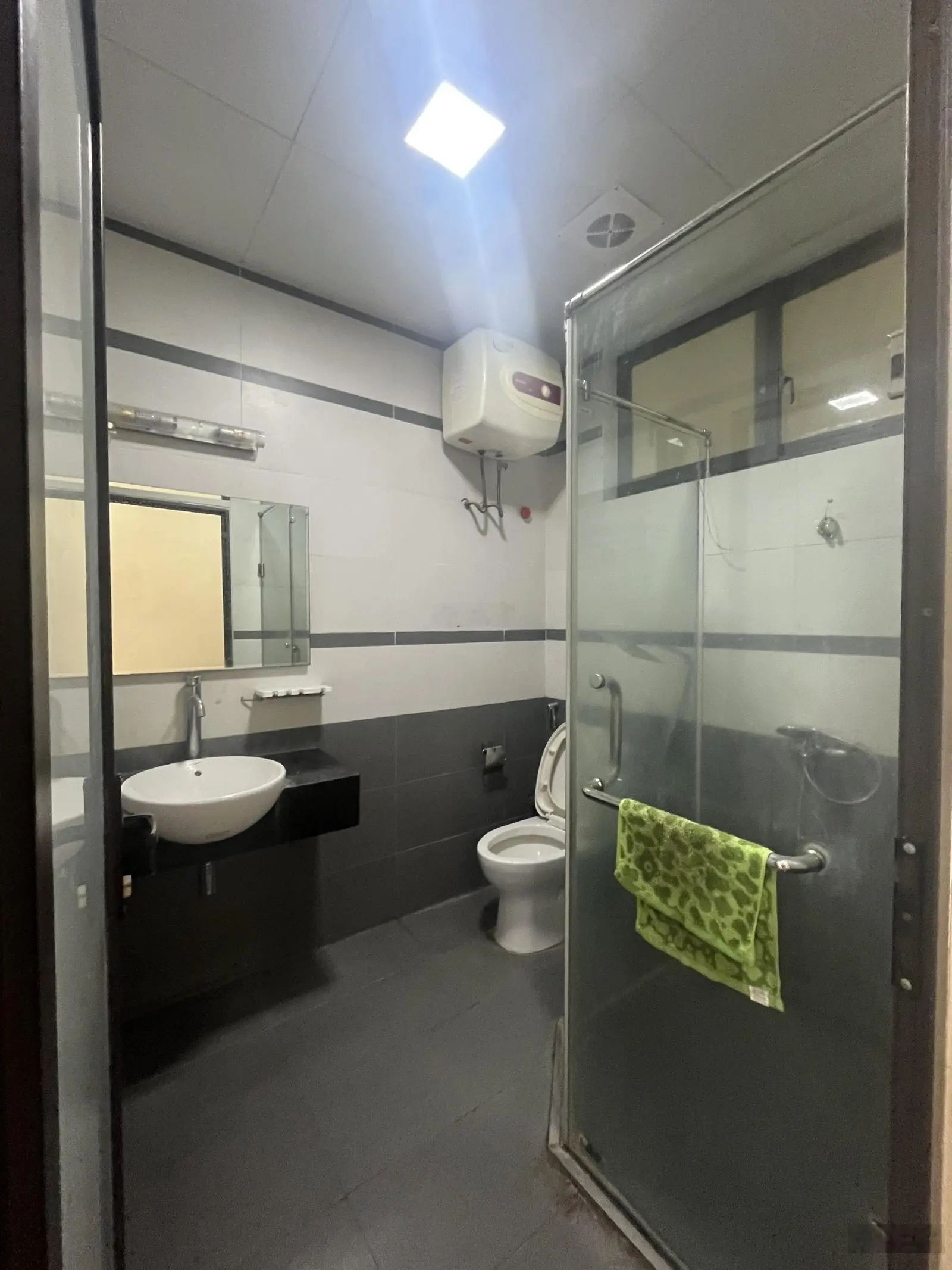 Bán nhà 40m2 x 5 tầng Phú Diễn, Bắc Từ Liêm, giá 7,5 tỷ