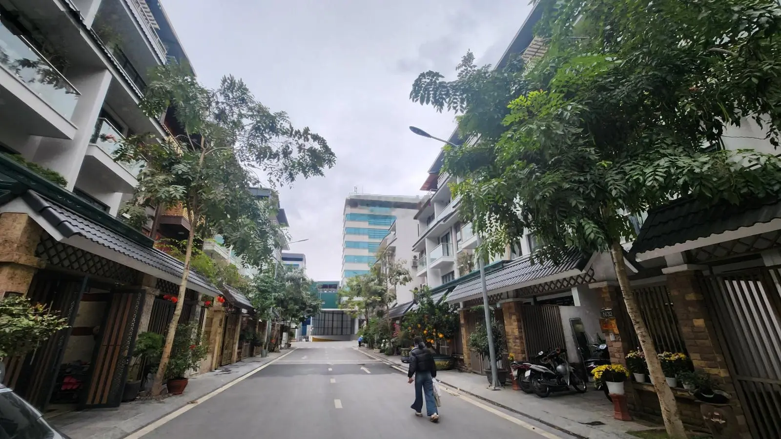 Bán nhà phân lô, phố Minh Khai, Hai Bà Trưng, HN. 95m2, MT 5m, 5 tầng. Ô tô tải tránh, Chỉ 285tr/m2