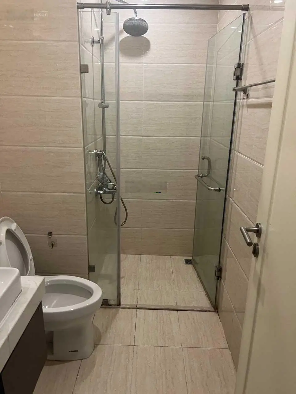 Chính chủ bán, 90 Nguyễn Tuân, giá 4,9 tỷ, full nội thất. BC Đông Nam, nhà đẹp. LH: 0343 202 ***