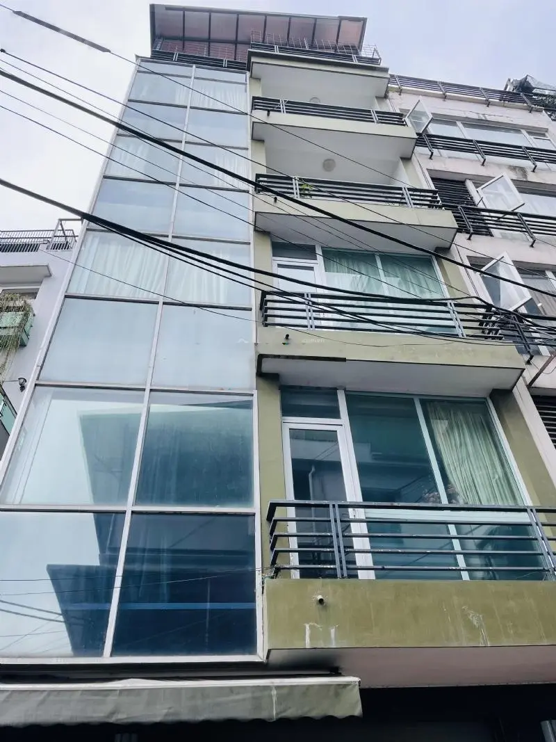 Bán căn nhà sát mép Hồ Tây, mặt phố Quảng An cạnh Phủ Tây Hồ 6 tầng, xe hơi đỗ nhà