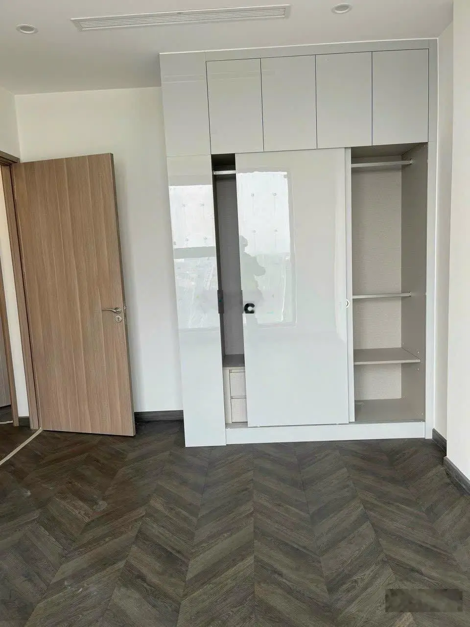 Cần bán căn 2 ngủ view công viên Vinhomes Bắc Giang vào tên người nước ngoài, giá tốt