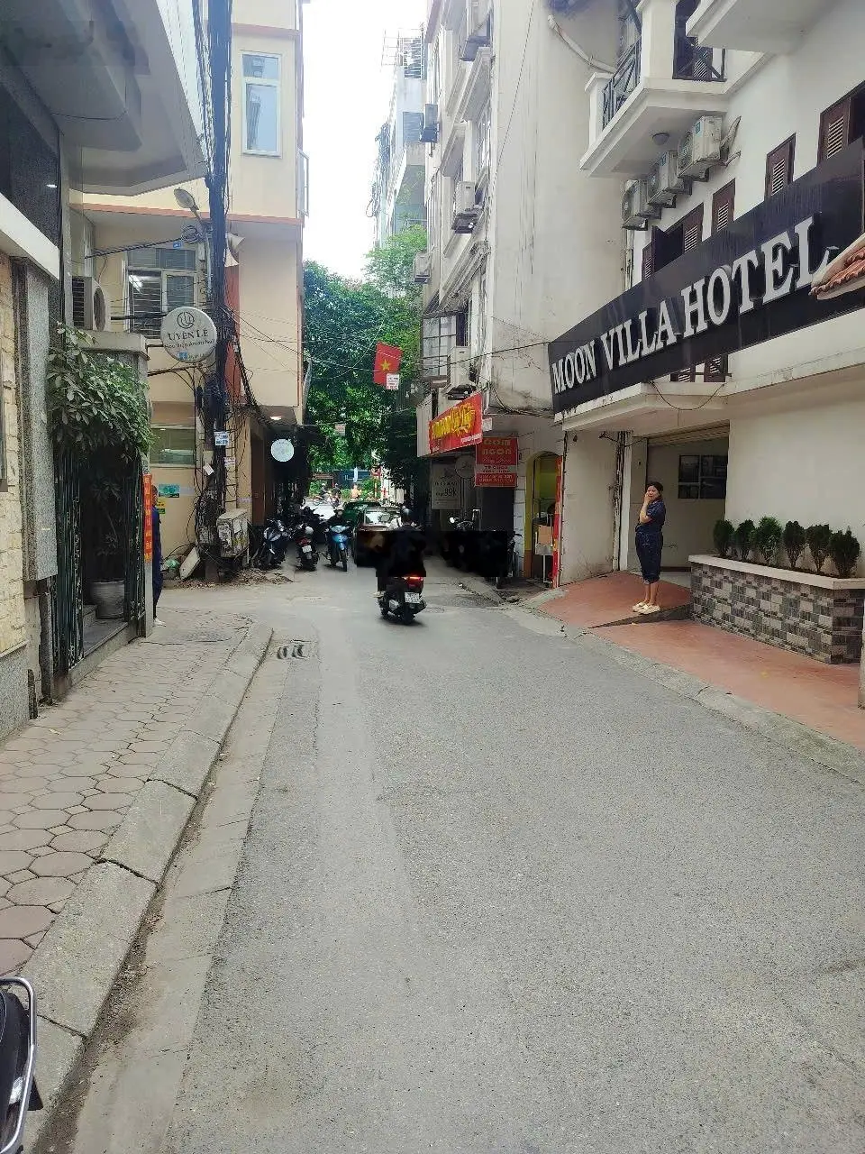 Bán nhà đường Yên Lãng, Đống Đa, HN - Sát phố - Oto vào nhà, ngõ thông, kinh doanh - Mặt tiền khủng