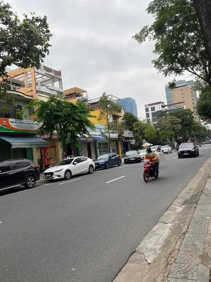 Chính chủ bán nhà 4 tầng mặt tiền hồ nghinh gần võ văn kiệt. Biển sơn trà TP ĐÀ NẴNG.