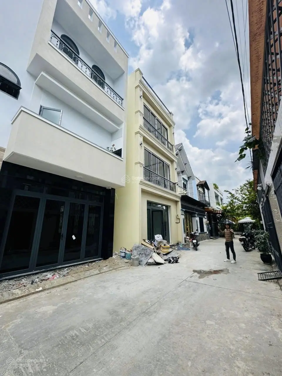 Nhà 4 tầng ngang 5.5m bề thế - 180m2 sàn - trung tâm quận 2 - giá 7.9 tỷ TL