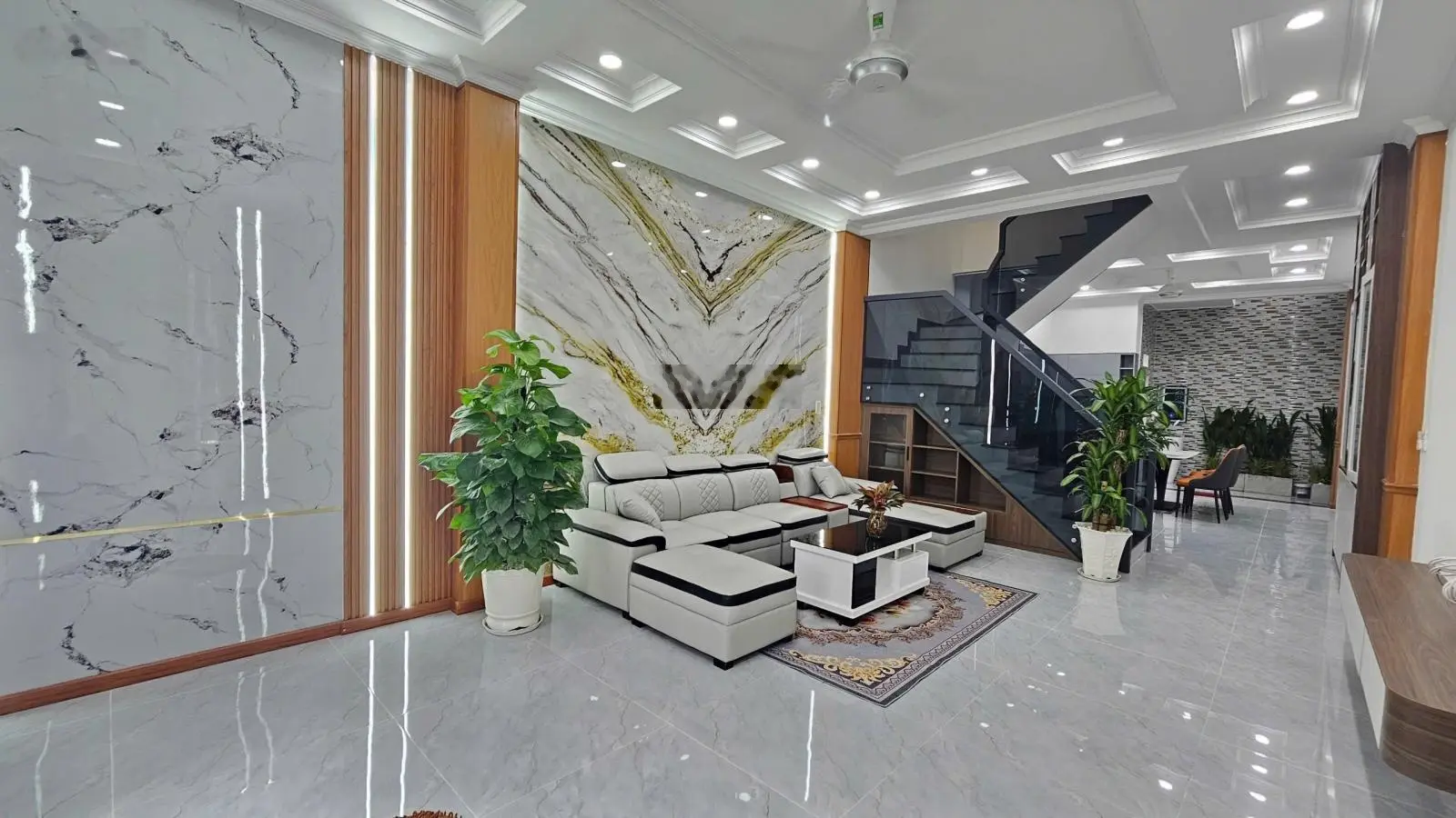 Nhà gần Sài Gòn: 4tỷ800 - 72m2 nhà 1 trệt 2 lầu hoàn công KDC đẹp cạnh KCN Vsip 1 TP. Thuận An