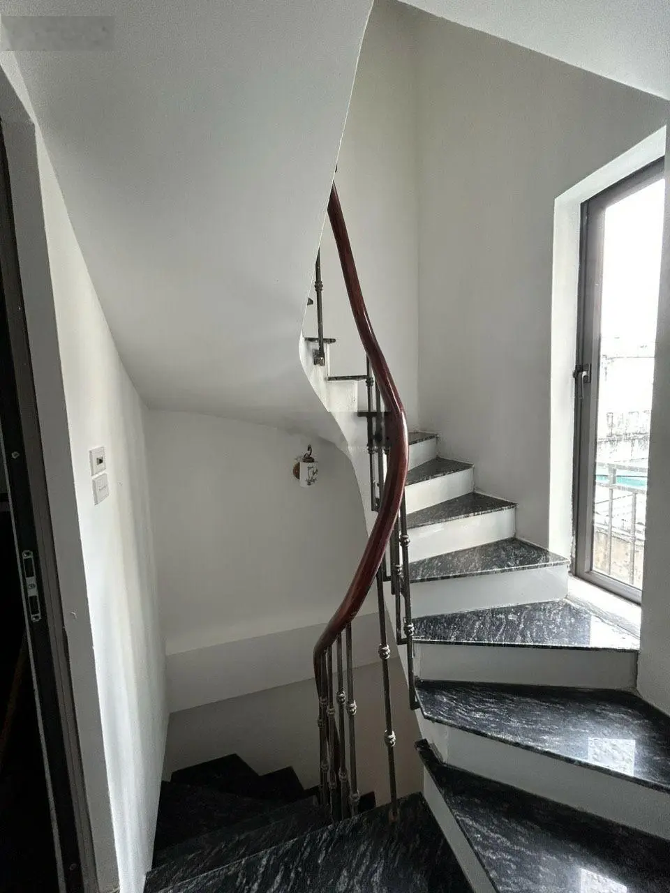 Bán nhà 5 tầng Bùi Ngọc Dương, Thanh Nhàn, gần ô tô, nhà mới ở ngay